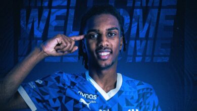 صورة مفاوضات بين الهلال والأهلي.. هل يلحق دارسي بالمعسكر الصيفي؟